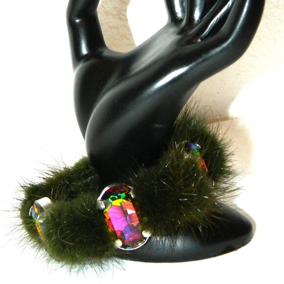 Rodrigo Otazo Rabbit Fur and Swarovski Crystal Hinge Bangle Bracelet - Vintage - Picture 1 of 5